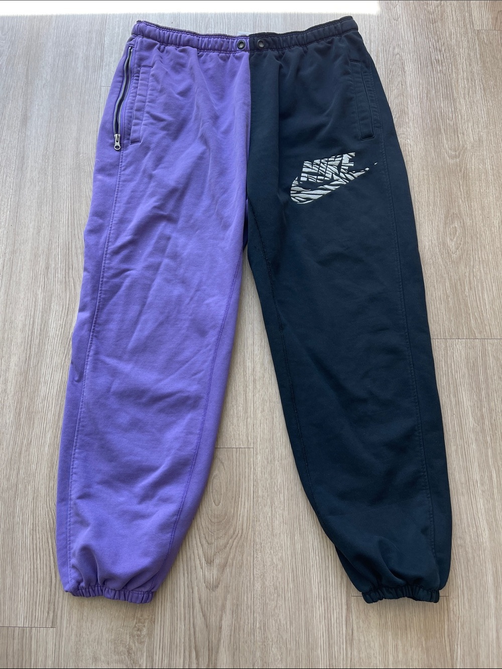 Nike Mens Two-Tone Purple and Black Jogger Pants